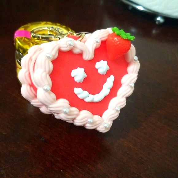 Pocket  back holder   valentine's  2024 bath and body  works. ♥️🧡💋🥰 - Picture 1 of 7